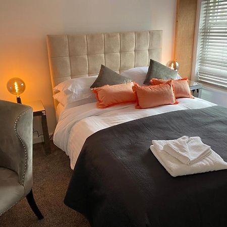 Hotel The Lion Broseley Esterno foto