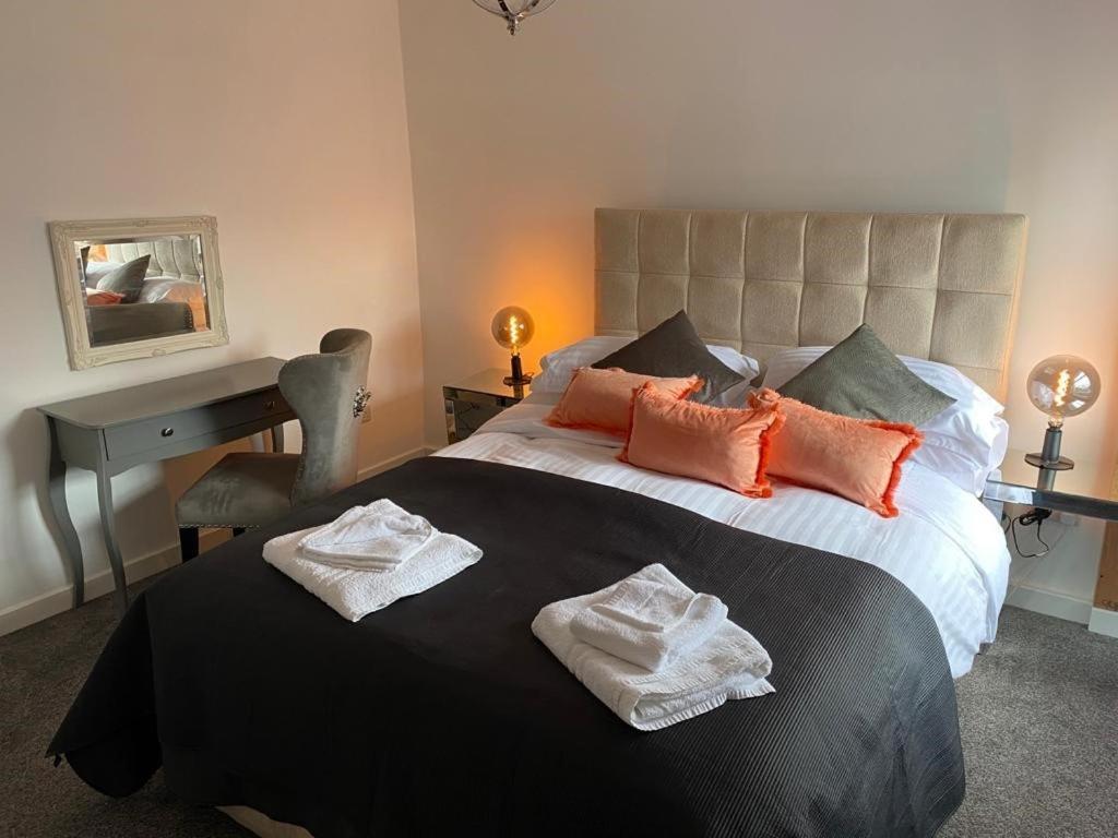 Hotel The Lion Broseley Esterno foto
