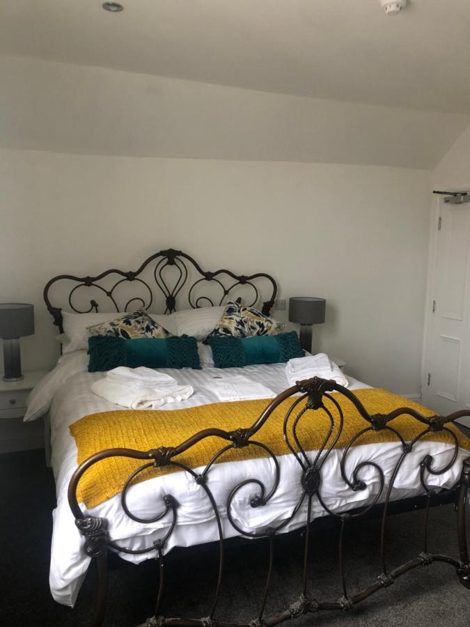 Hotel The Lion Broseley Esterno foto