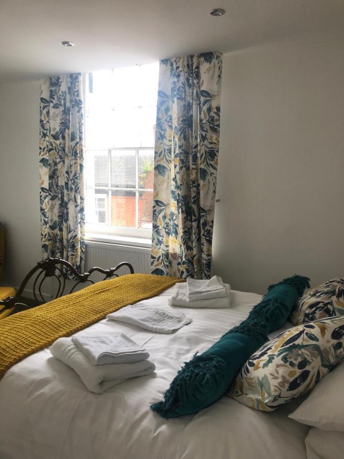 Hotel The Lion Broseley Esterno foto