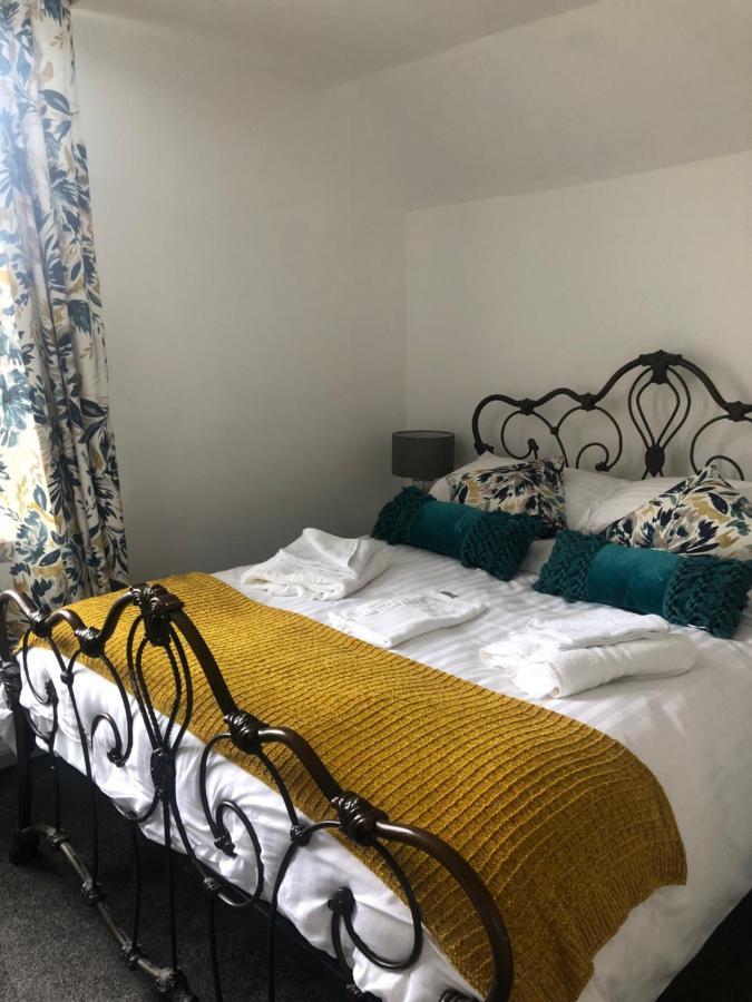 Hotel The Lion Broseley Esterno foto