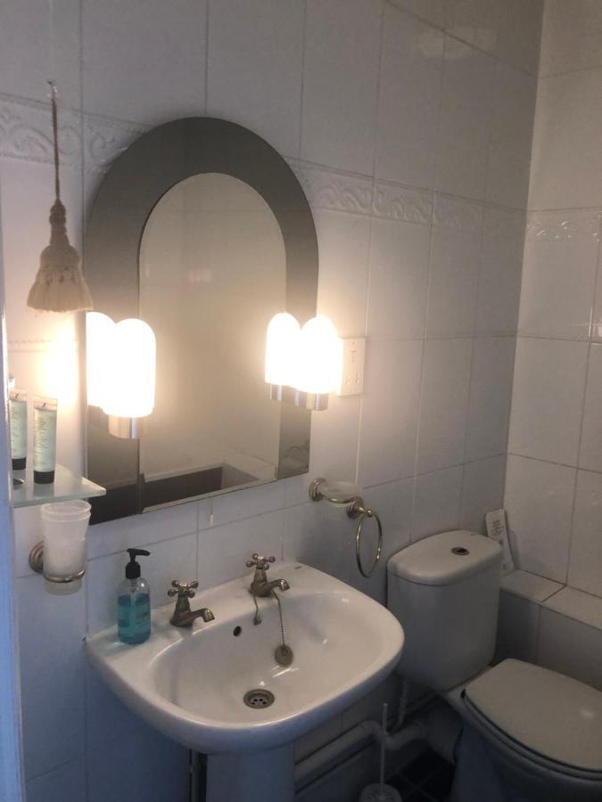 Hotel The Lion Broseley Esterno foto